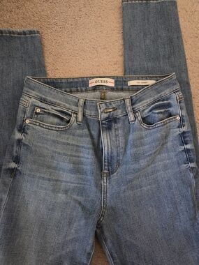 GUESS Women's Light Blue Skinny Jeans
